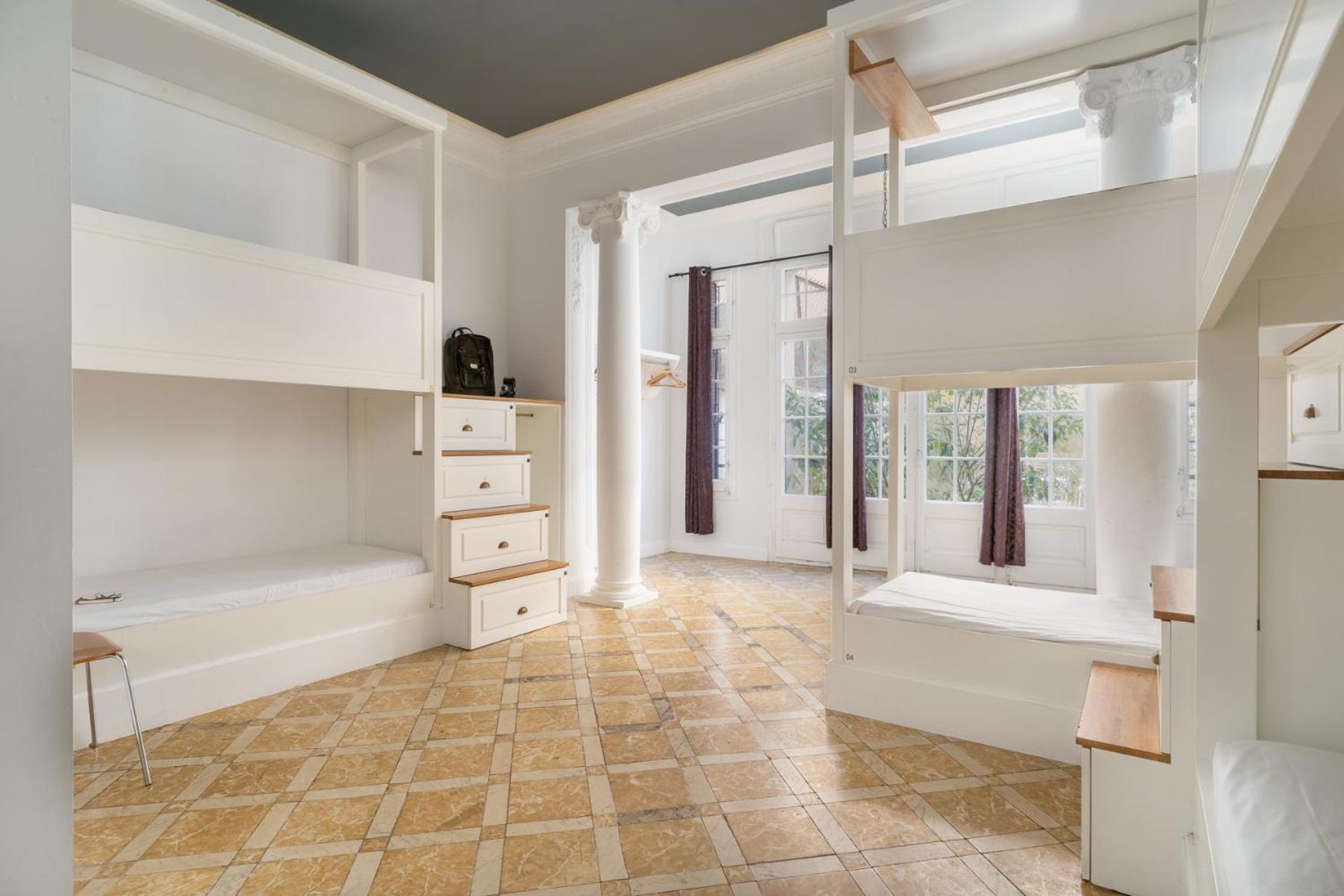 Casa Gracia Albergue Barcelona